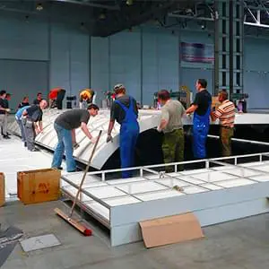 Доставка выставочного стенда на Газели с опытными грузчиками